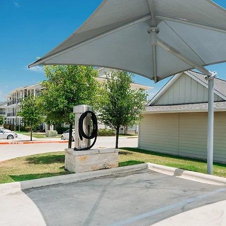 Landing At The Green At Plum Creek - 2 Bedrooms In Kyle Esterno foto