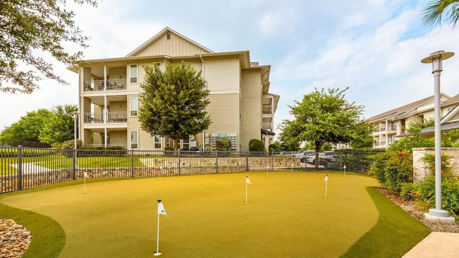 Landing At The Green At Plum Creek - 2 Bedrooms In Kyle Esterno foto