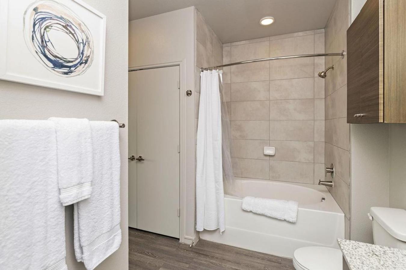 Landing At The Green At Plum Creek - 2 Bedrooms In Kyle Esterno foto